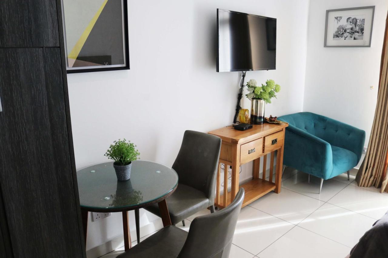 Apartments Gh - Accra - Cantonments - Embassy Gardens ภายนอก รูปภาพ